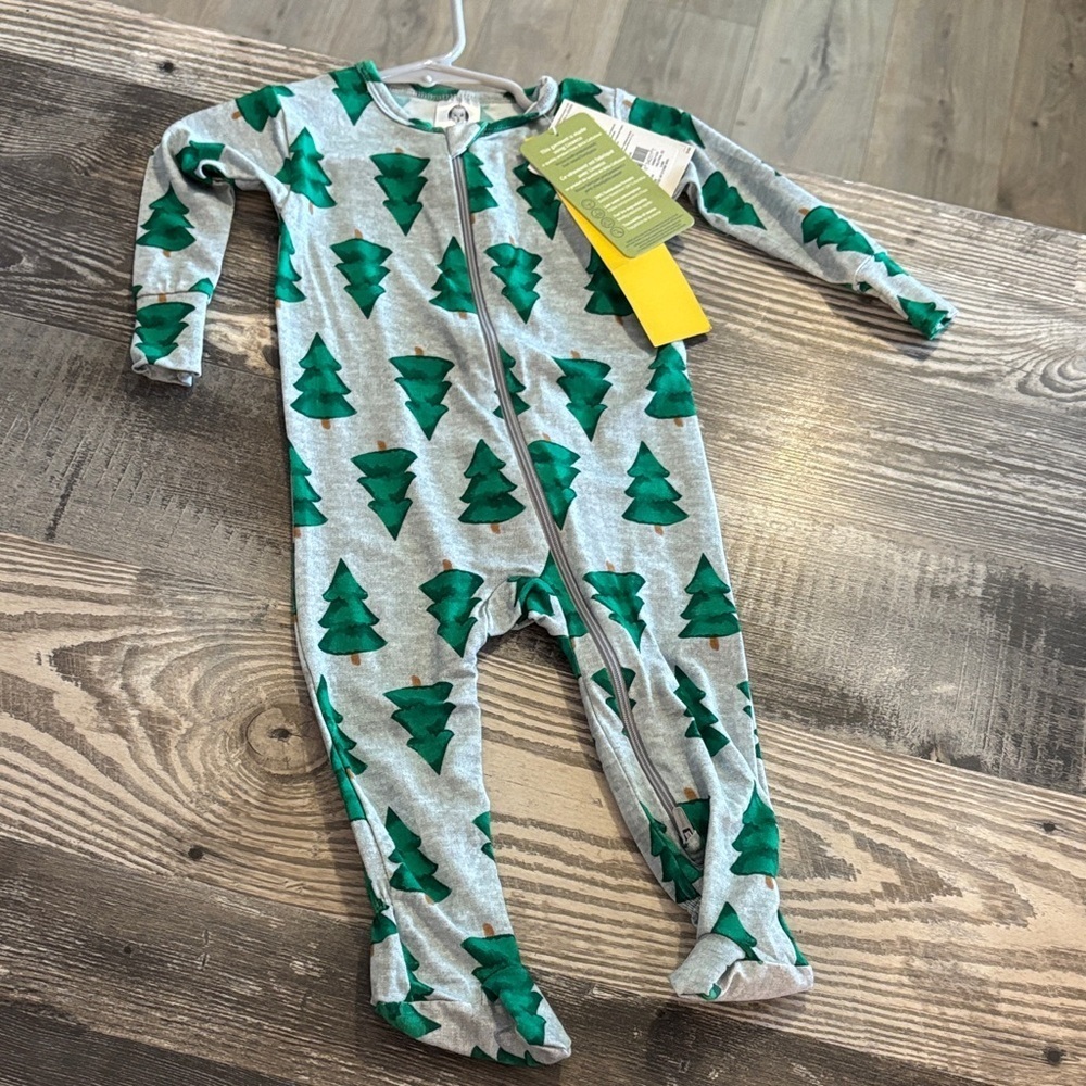 NWT Pine Tree Footie Sleeper